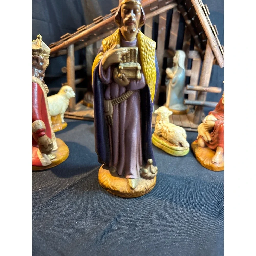 Wooden Nativity Stable Scene Stable Creche Christmas 16 Decor Figures with  barn